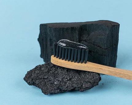 Coco Smile Aktivkohlepulver mit Bamboo Brush